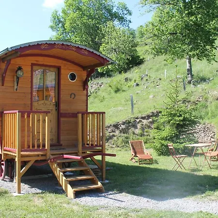 Acabatz De Dintrar Bed & Breakfast *