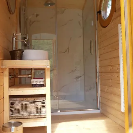 Acabatz De Dintrar Bed & Breakfast