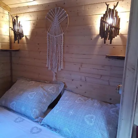 Acabatz De Dintrar Bed & Breakfast